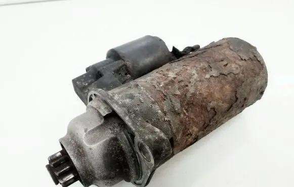 Volkswagen Golf IV Starter motor