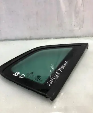 Seat Arona Rear vent window glass 6f9845298j