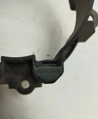 Toyota Avensis T270 Fog light bracket 5212705060