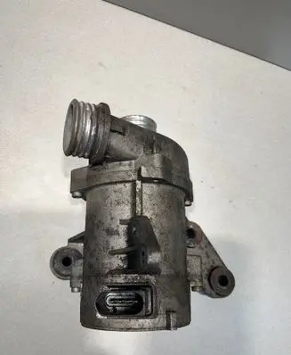 BMW 3 E92 E93 Water pump 70285320