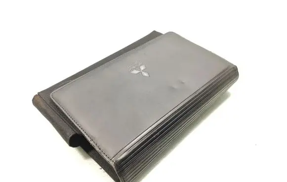 Mitsubishi Outlander Owners service history hand book 