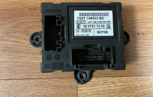 Volvo V70 Door control unit/module 7G9T14B533BD 14C235BA 0507911200