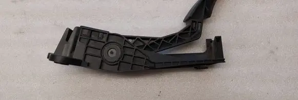 Mercedes-Benz ML W164 Accelerator throttle pedal A1643000104