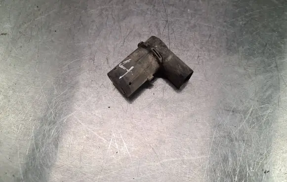 Audi A6 S6 C5 4B Rear parking sensor holder (PDC) 4B0919275