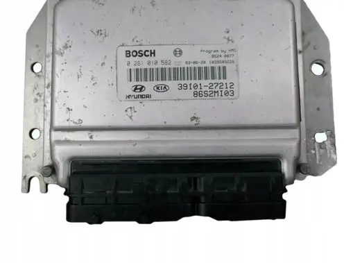 Hyundai Santa Fe Engine control unit/module 0281010582