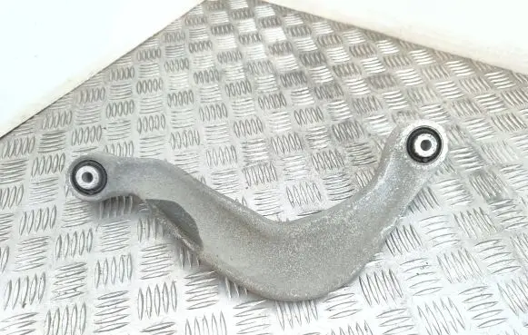 Rear upper control arm/wishbone