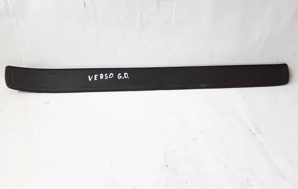 Toyota Verso Rear sill trim cover 679150F010