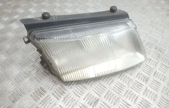 Volkswagen PASSAT B5 Headlight/headlamp