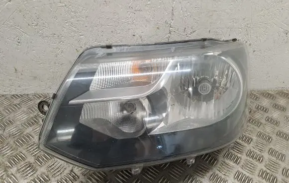Volkswagen Transporter - Caravelle T5 Headlight/headlamp 7E1941015H 7E1941016H