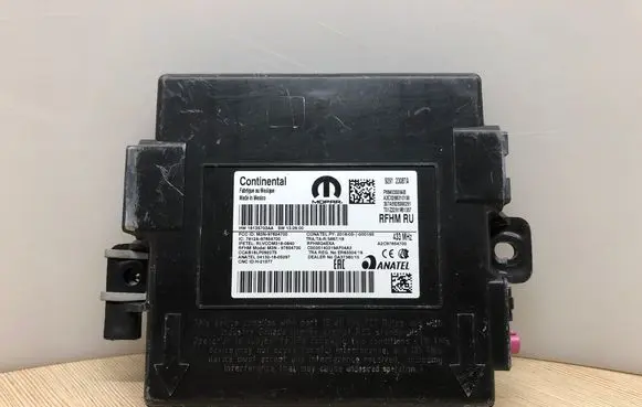 Chrysler Pacifica Keyless (KESSY) go control unit/module P68453559AB 16135703AA