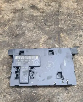 Mercedes-Benz C W203 Door control unit/module 2038201285 351320