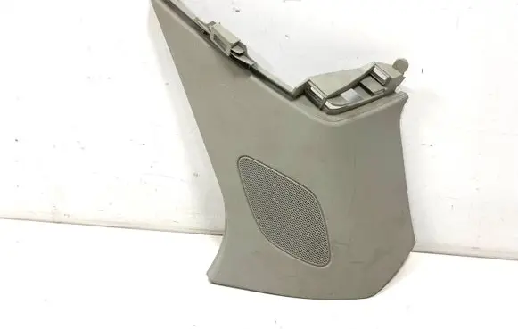(D)pillar trim (top)