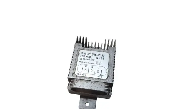 Mercedes-Benz SLK R170 Coolant fan relay A0255453332 ES99000