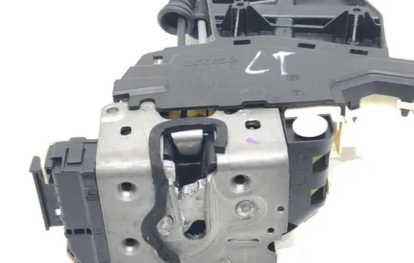 Jeep Compass Rear door lock 52139904