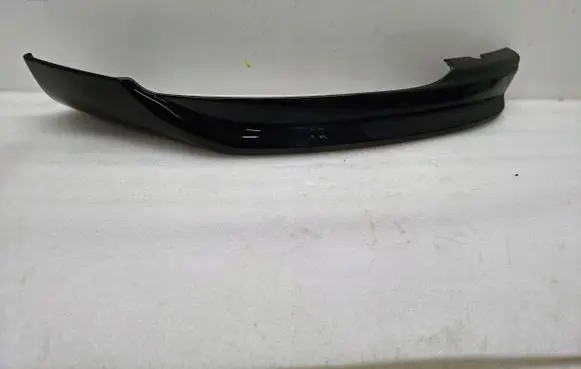 Volvo V60 Front bumper lip 