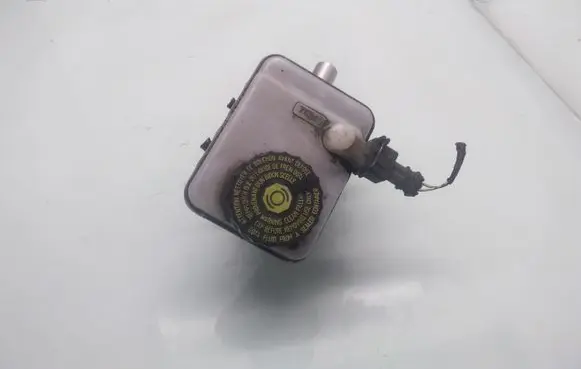 Peugeot 107 Master brake cylinder 020425444