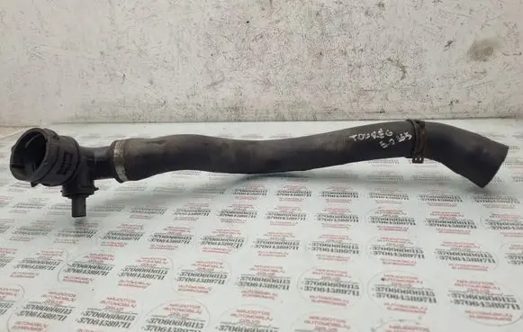 Volkswagen Touareg I Engine coolant pipe/hose 7L6122291M
