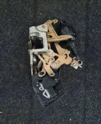 Mercedes-Benz C W202 Front door lock