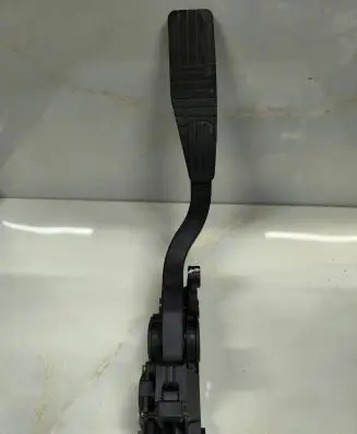 Chevrolet Captiva Accelerator throttle pedal 20905699 C100 11C020045