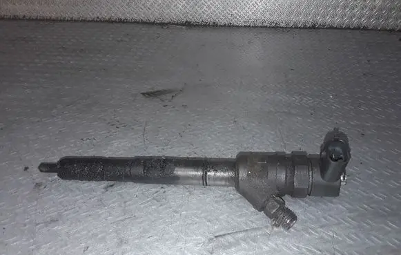 KIA Sorento Fuel injector 0445110275