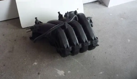 Volkswagen Golf VII Intake manifold 04E129712P