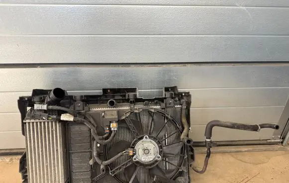 Peugeot 508 Radiator support slam panel