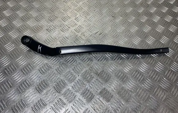 SsangYong Rexton Front wiper blade arm