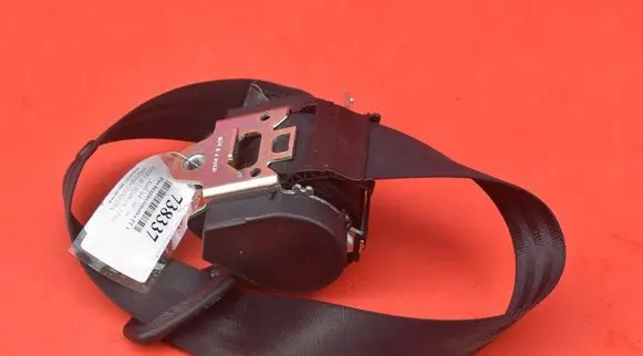 Audi A4 S4 B8 8K Front seatbelt 610307000