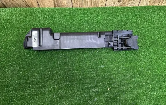 BMW X3 F25 Radiator mount bracket 61477091