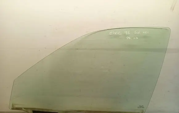 Honda Civic Front door window glass four-door 43R000980