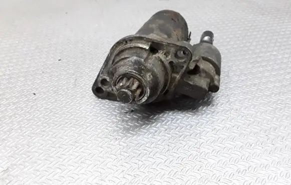 Seat Leon (1P) Starter motor 1005831311