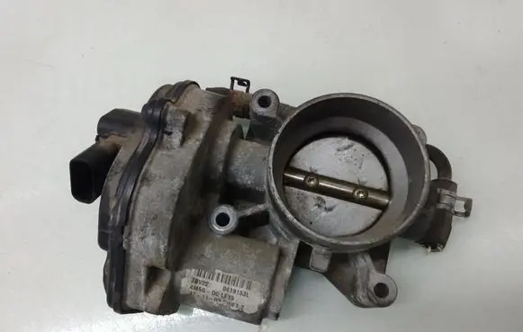 Ford Focus C-MAX Throttle valve VP4M5U9E927A