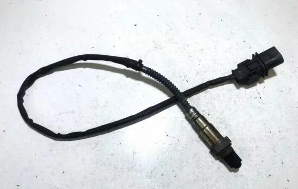 Volkswagen Golf V Lambda probe sensor 0281004042 0281004043