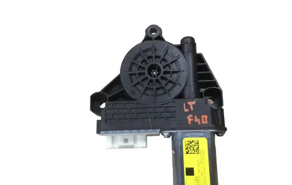 BMW 1 F40 Rear door window regulator motor 19031060026
