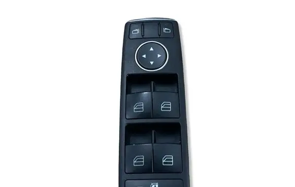 Mercedes-Benz C W204 Electric window control switch A2048700151