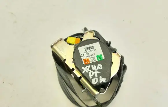 Volvo XC40 Rear seatbelt