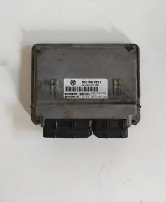 Volkswagen Polo Engine control unit/module 03D906033F 5WP40028 5WP40298