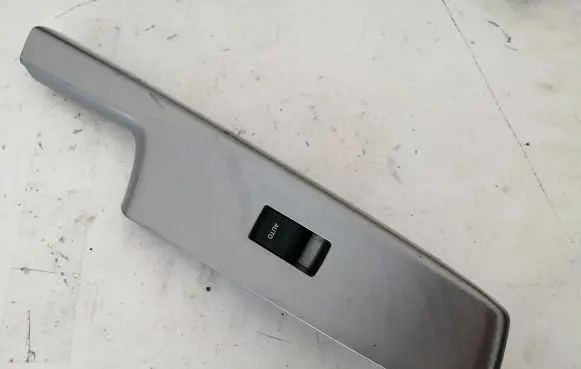 Toyota Prius+ (ZVW40) Electric window control switch 7423147160