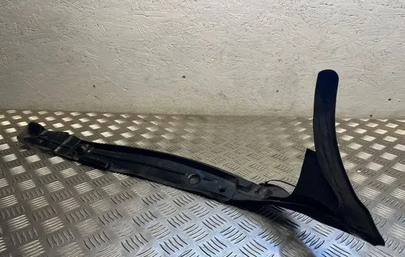 Audi Q7 4L Fender end trim 4L0821112