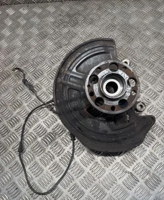 Mercedes-Benz A W176 Front wheel hub A2464210620