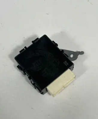 Toyota C-HR I Window wiper relay 85940F4010