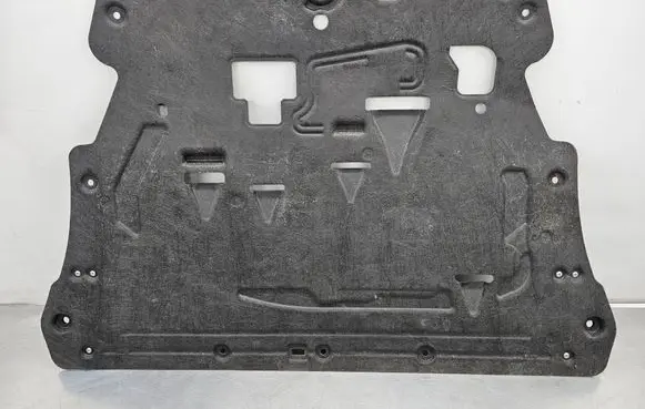 Engine splash shield/under tray