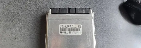 Mercedes-Benz Sprinter W901 W902 W903 W904 Engine control unit/module 0281010521 A6111533579