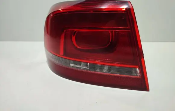 Volkswagen PASSAT B7 Rear/tail lights 3AE945095F 90004873