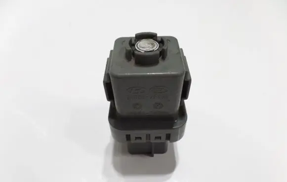 KIA Sorento Charging relay 2F150