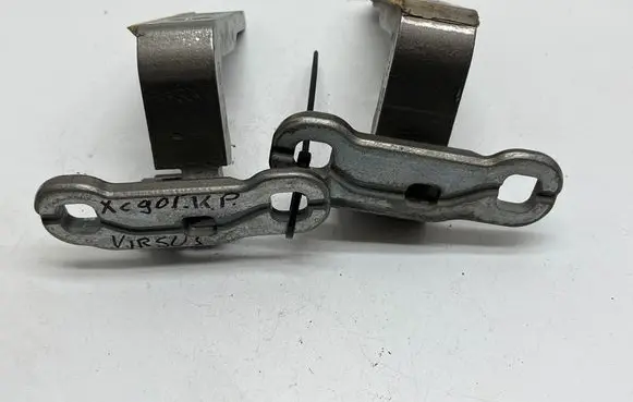 Volvo XC90 Front door hinges set 31424607 V526 A046572