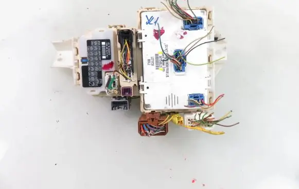 Fiat Sedici Central body control module 3677055L20