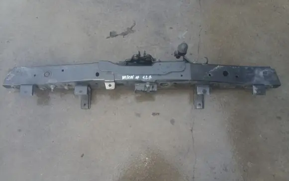 Nissan Qashqai Top upper radiator support slam panel