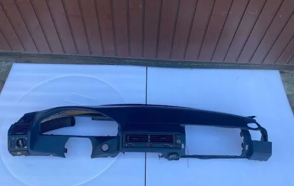 Mercedes-Benz SL R129 Dashboard