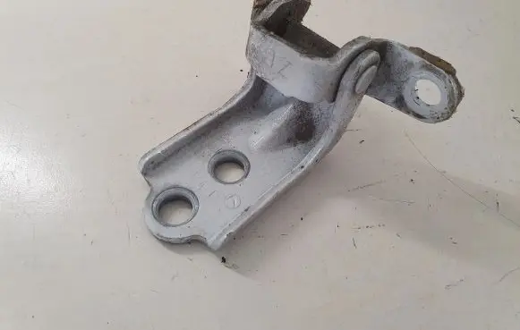Subaru Outback Rear door lower hinge
